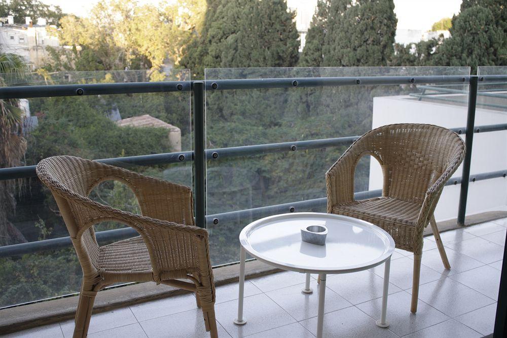 Master Mazeh Hotell Tel Aviv Exteriör bild