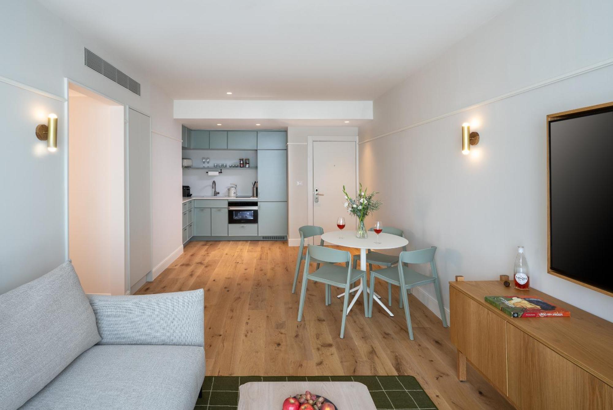 Master Mazeh Hotell Tel Aviv Exteriör bild