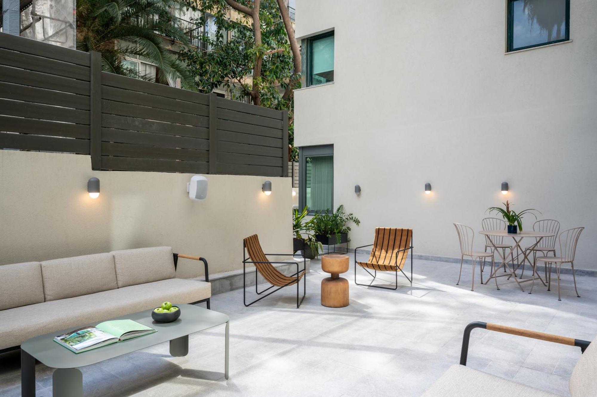 Master Mazeh Hotell Tel Aviv Exteriör bild